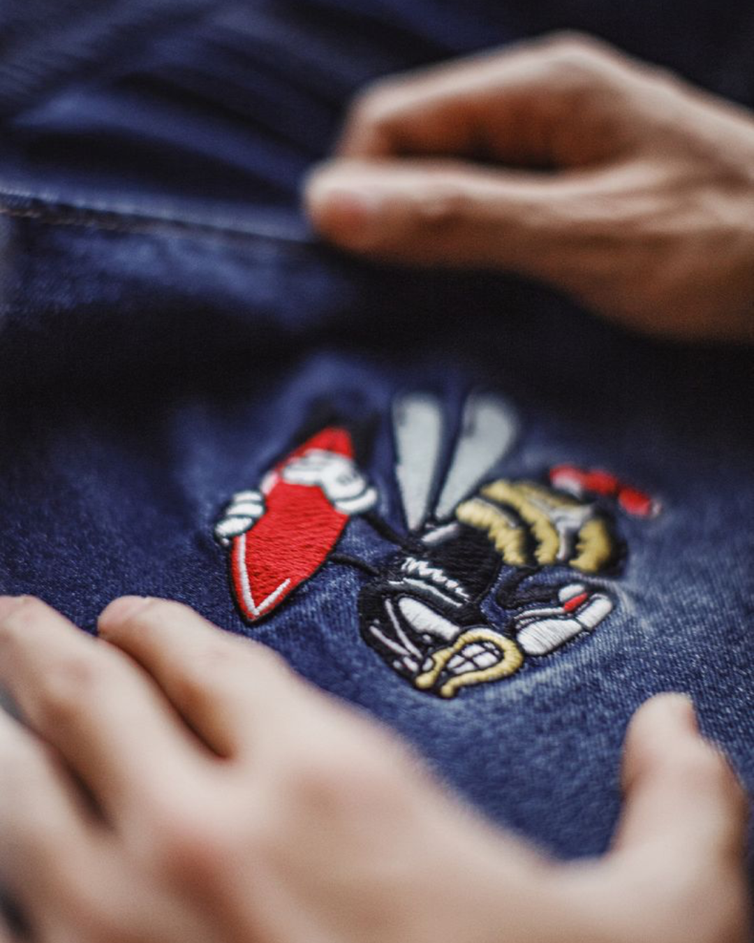 デモイン 刺繍入りマルチポケットハーフデニム 1676