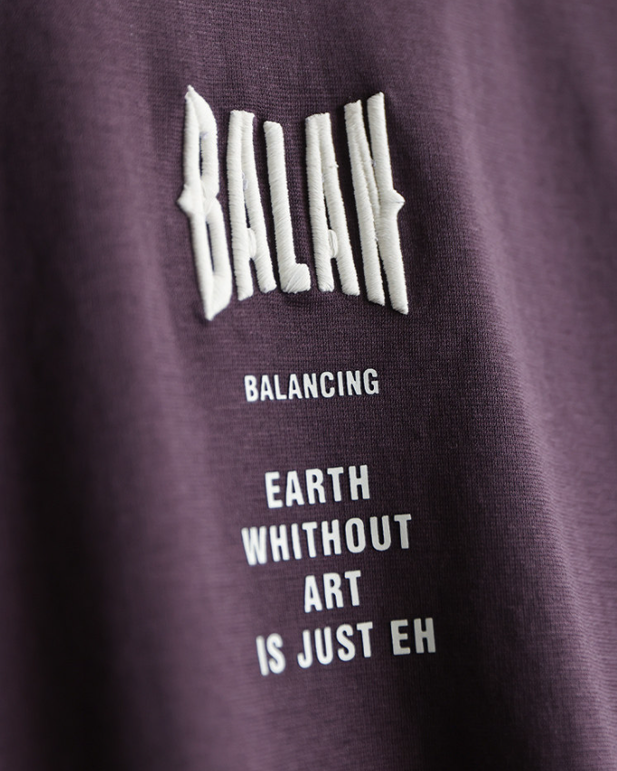 セントチャールズ センタータイポグラフィTシャツ 2666