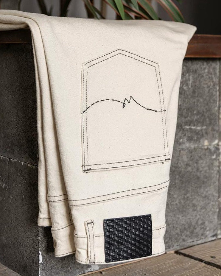 フォーチュナ ルーズストレートホワイトデニムパンツ 2500