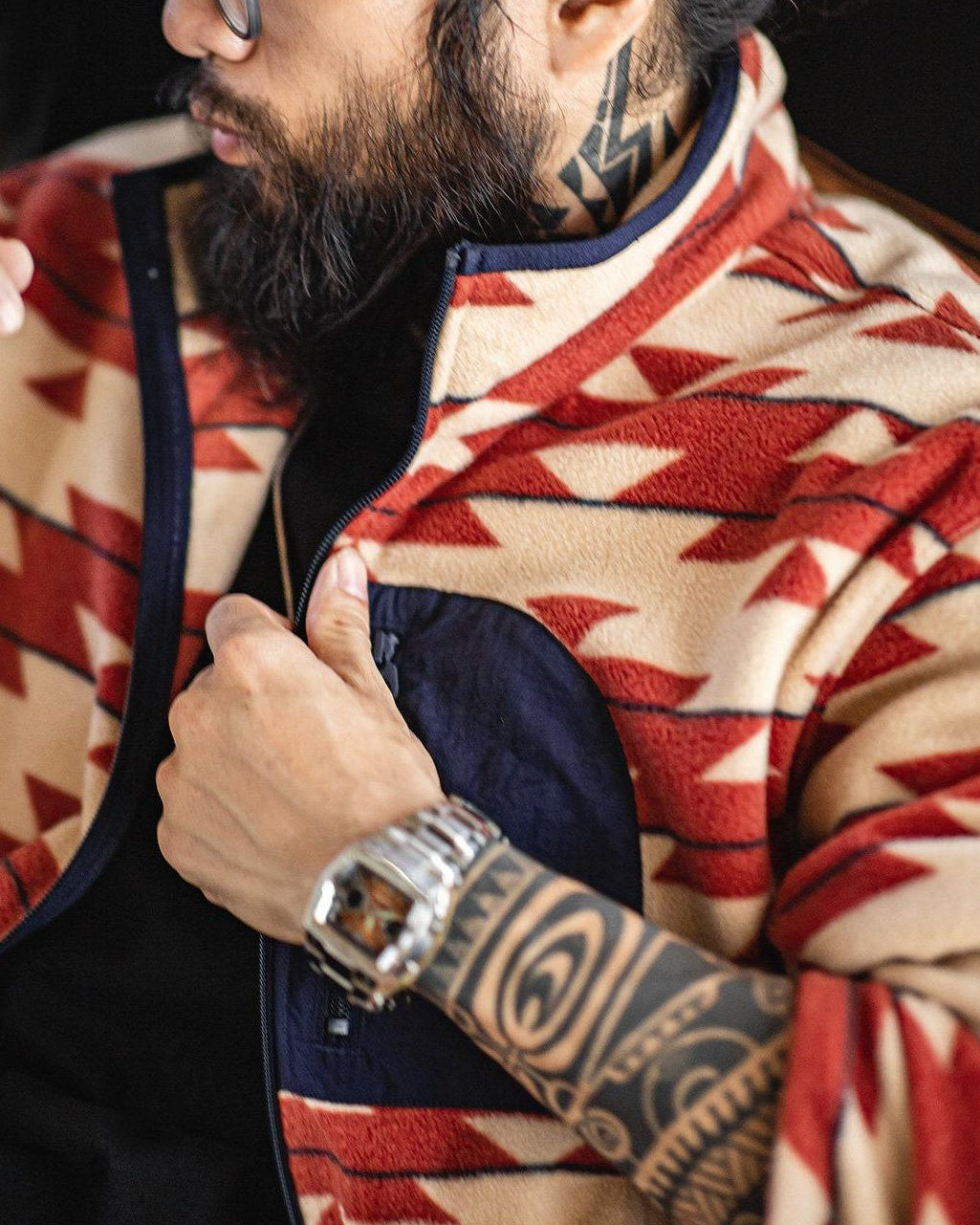 コンウェイ ネイティブ柄切替スタンドジャケット 2461