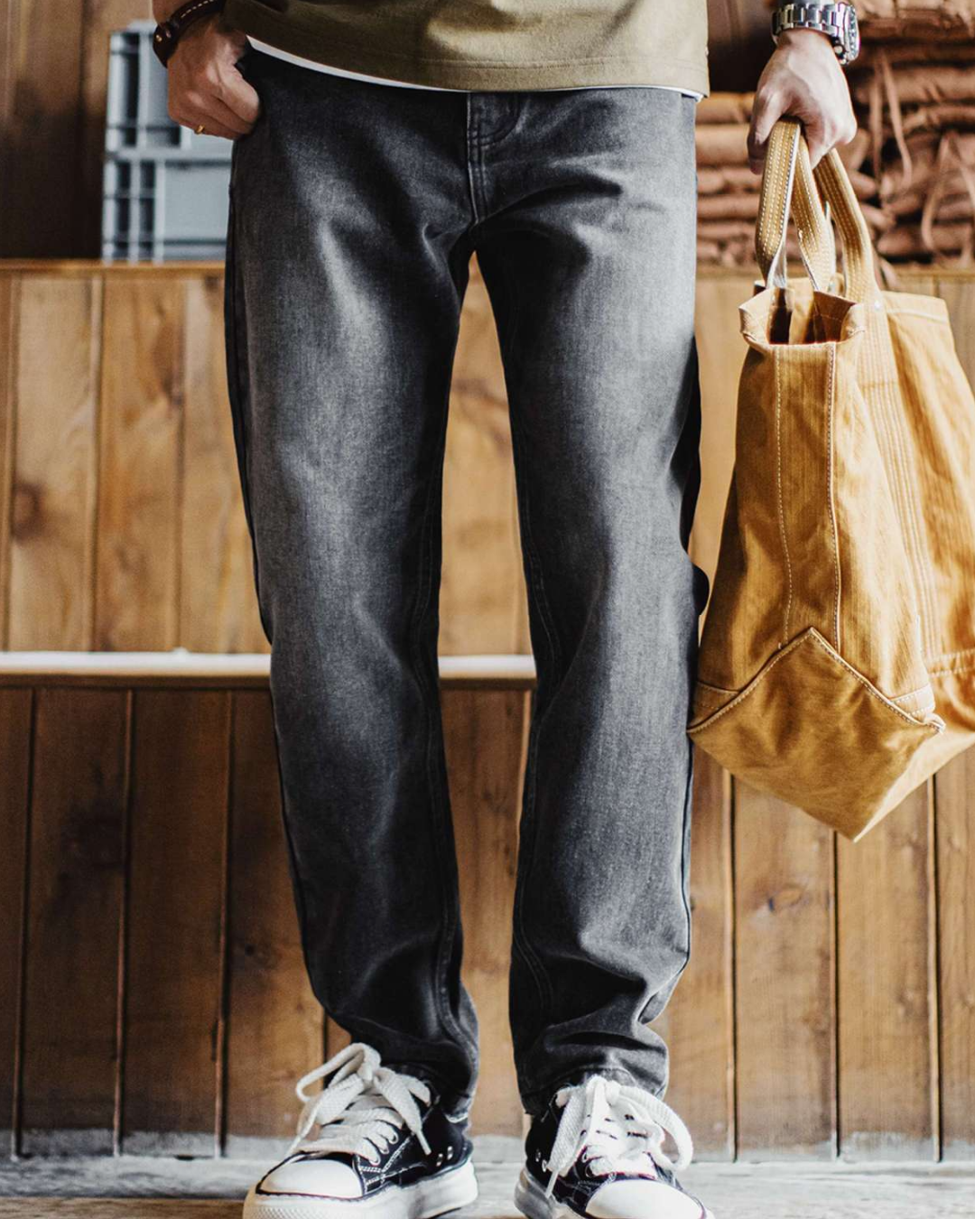 ブライス ウォッシュドブラックルーズテーパードデニムパンツ 2266