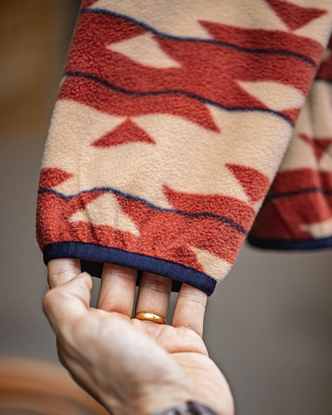 コンウェイ ネイティブ柄切替スタンドジャケット 2461