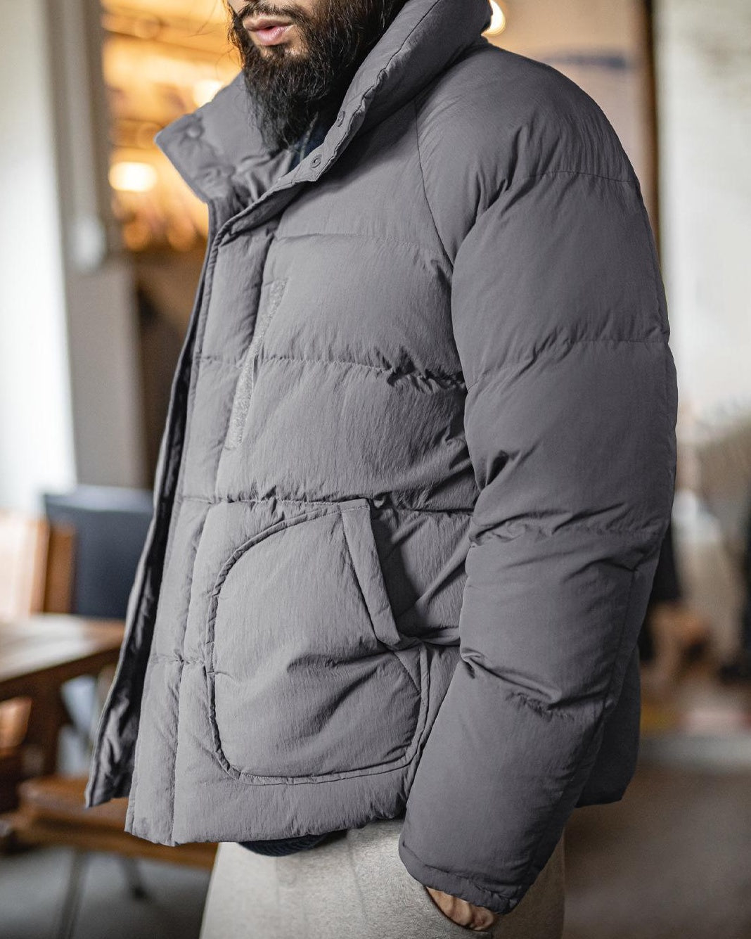 カーボンデール 切替ラグランハイネックダウンジャケット 2413