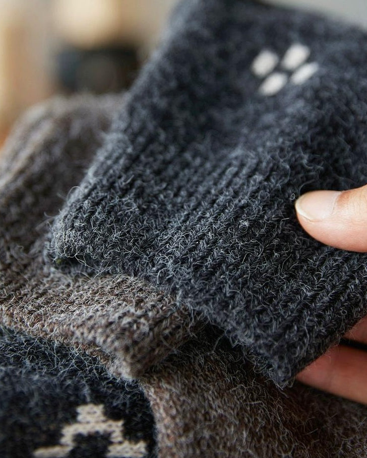 ケープメイ レトロジャカードニットセーター 2310