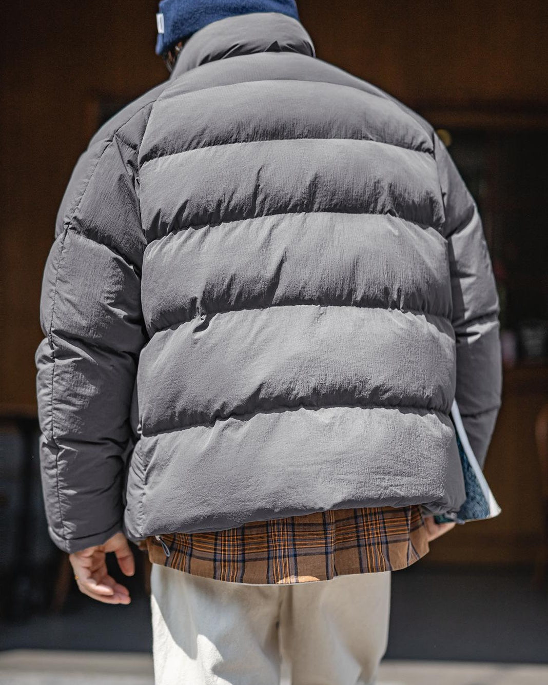 カーボンデール 切替ラグランハイネックダウンジャケット 2413