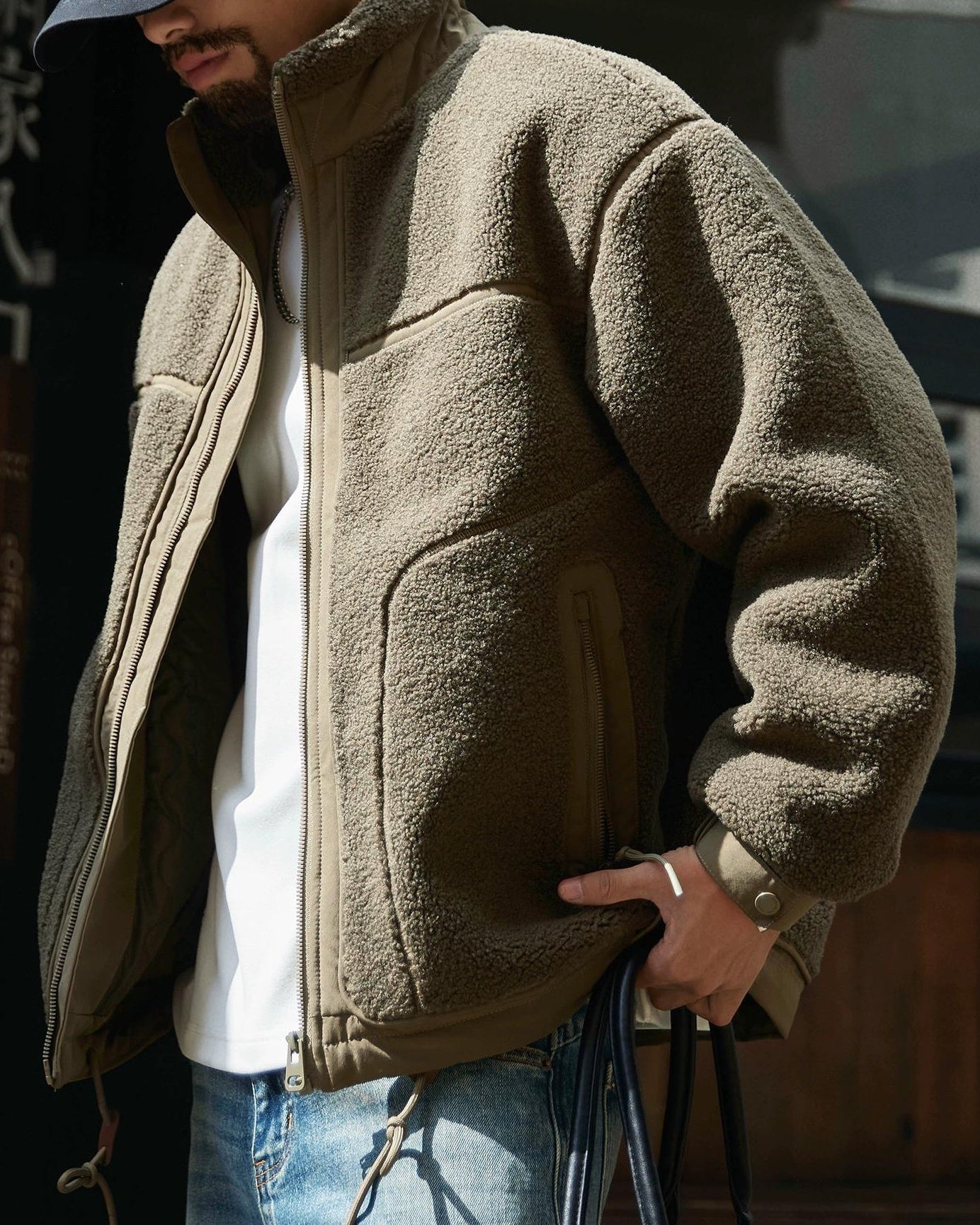 イサカ  スタンドカラーボリュームフリースジャケット 2299