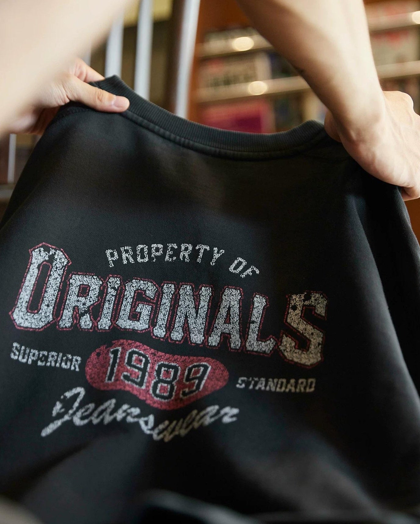 ワクサハチー バックプリント裏フリーススウェットプルオーバー 2394