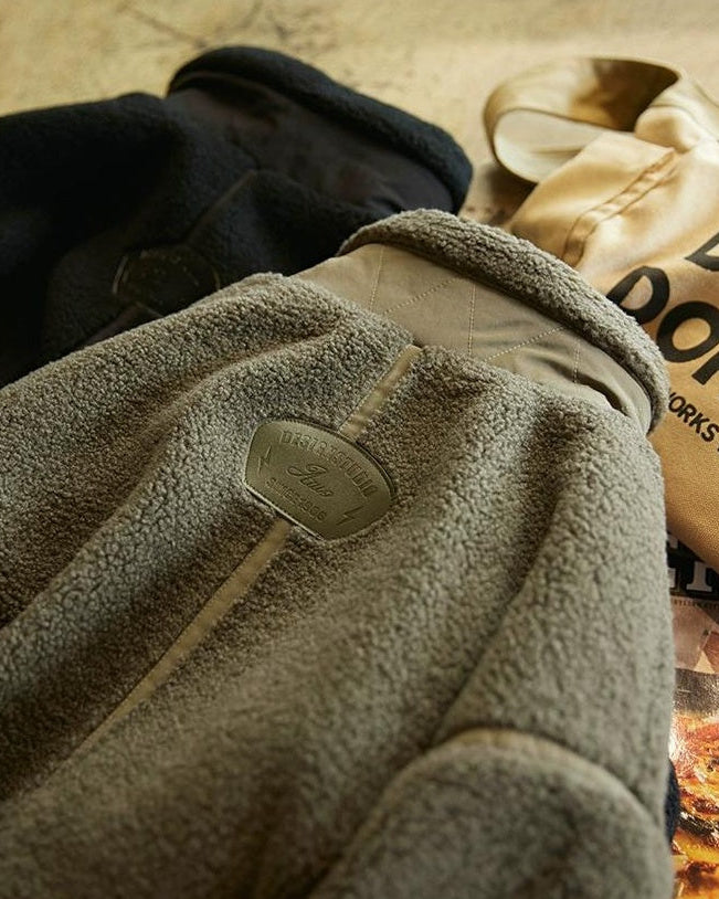 イサカ  スタンドカラーボリュームフリースジャケット 2299