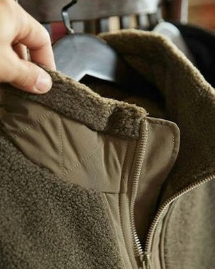 イサカ  スタンドカラーボリュームフリースジャケット 2299