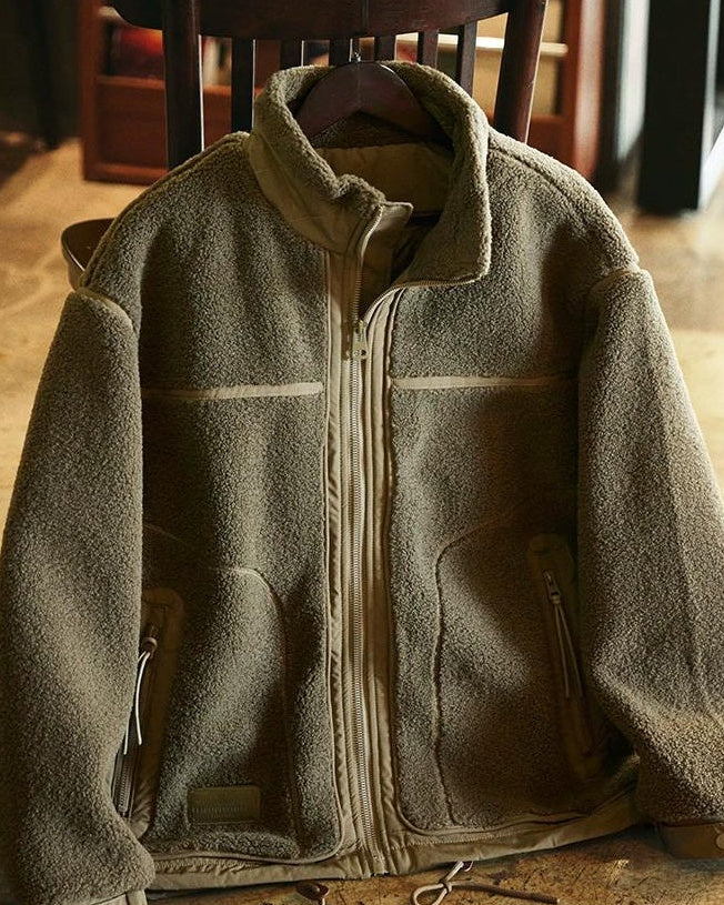 イサカ  スタンドカラーボリュームフリースジャケット 2299